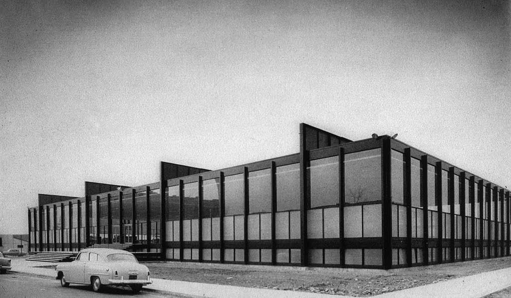 asterionix's tweet image. Crown Hall at the Illinois Institute of Technology in Chicago
by Ludwig Mies van der Rohe, 1955