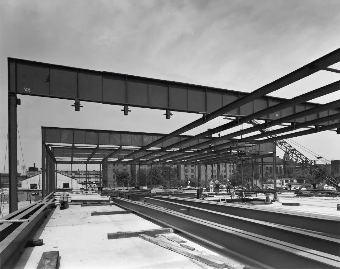 asterionix's tweet image. Crown Hall at the Illinois Institute of Technology in Chicago
by Ludwig Mies van der Rohe, 1955