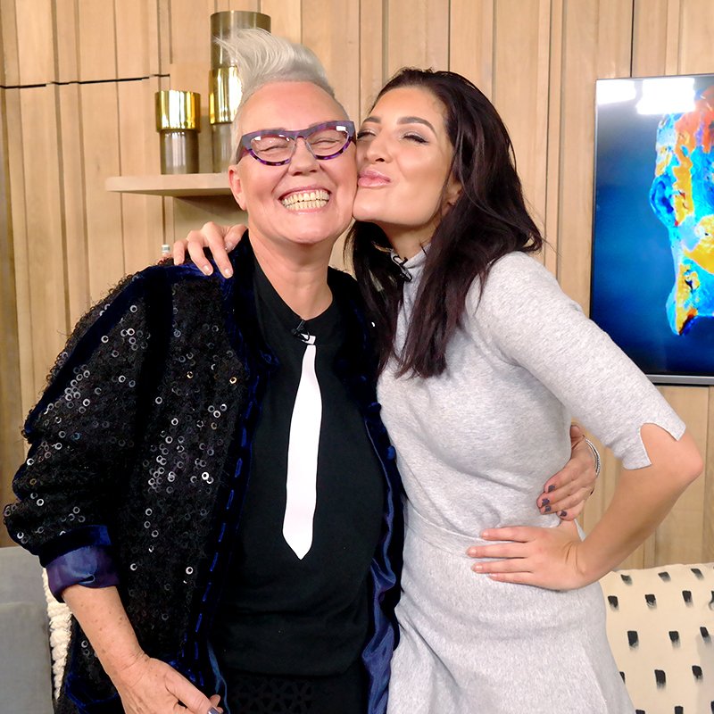AfternoonChat's tweet photo. We simply love @merwelene! It's an honour to share a pot of @EntyceBeverages Five Roses tea with her! https://t.co/YQ56m99U4d