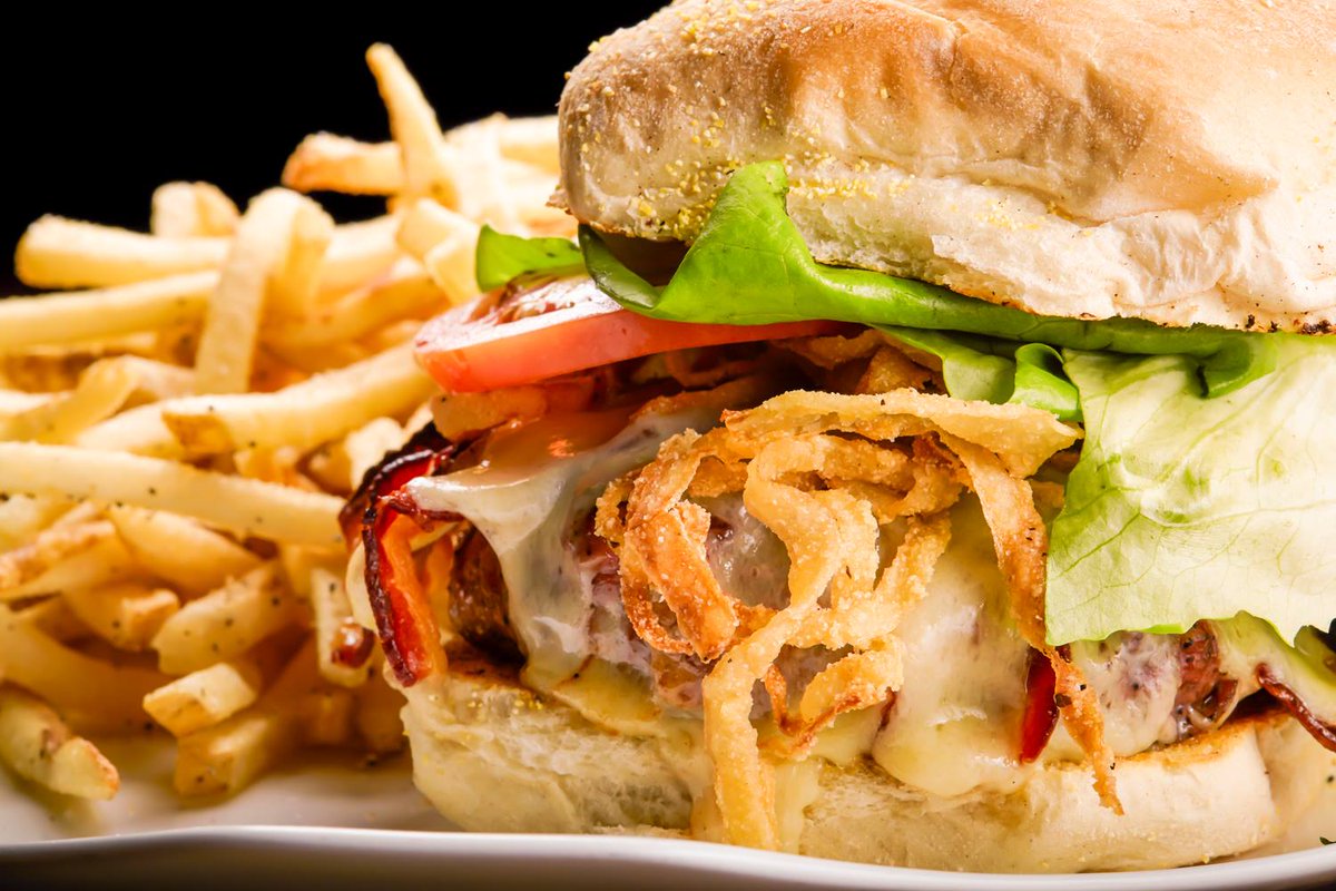 Doesn't this burger make your mouth water?...Satisfy that craving tonight at Harvest 

#HarvestBurger #NewHaven