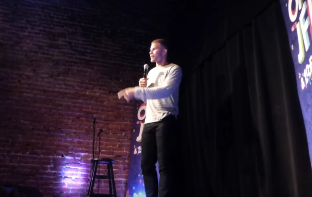 BleacherReport's tweet image. Blake Griffin uses experiences on the court for stand-up comedy off the court

VIDEO: ble.ac/2aFLwjd