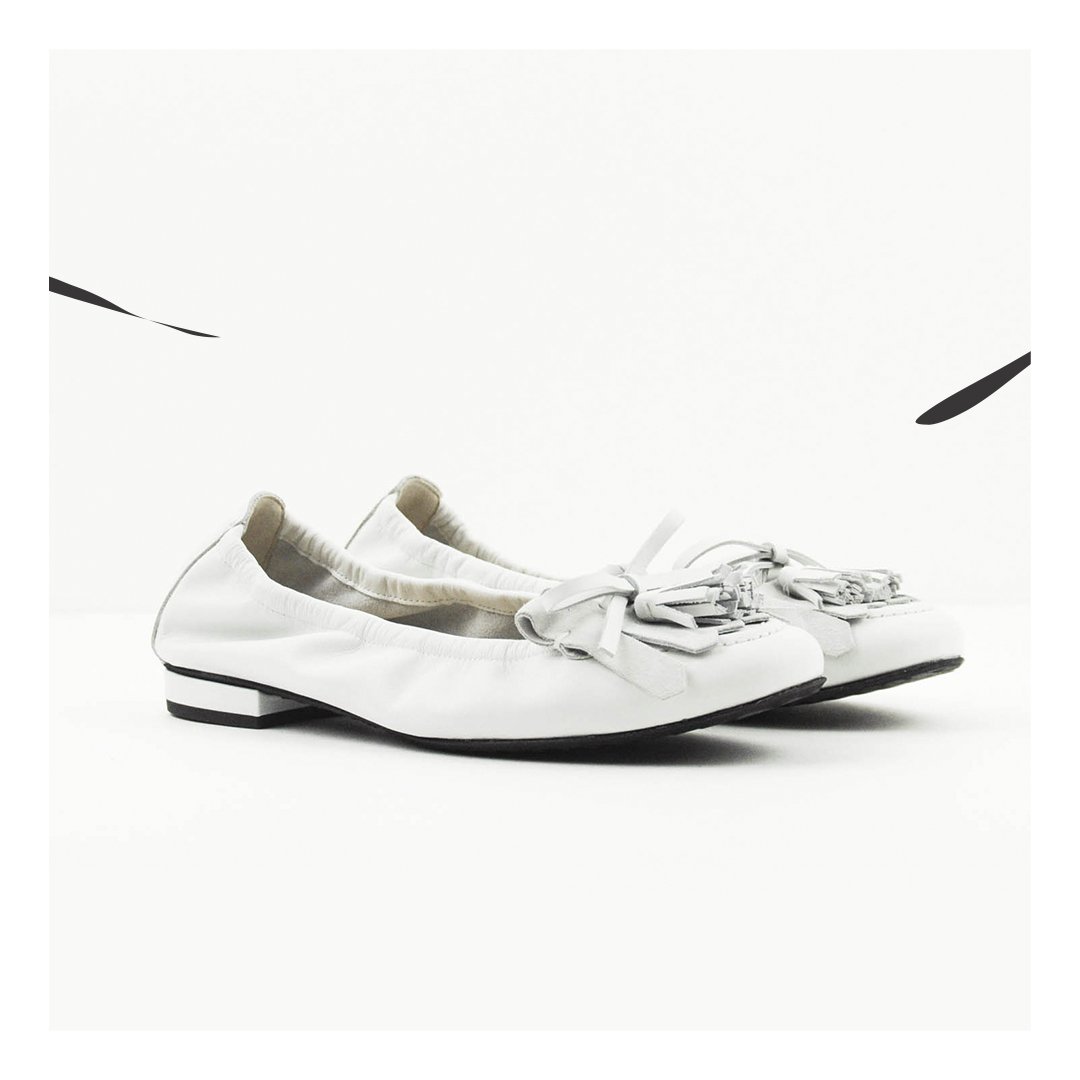 Bailarina #KennelScmenger con fleco en la pala: ow.ly/F7HO302phXw