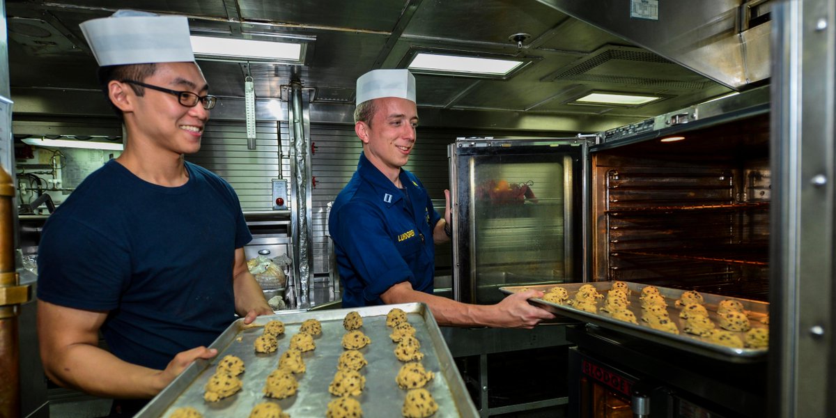USNavy's tweet photo. Whether on today's #ChocolateChipCookieDay or any day, fresh-baked tastes of home help on any #USNavy deployment! https://t.co/kd7XVAQ72w