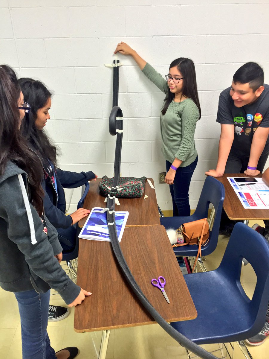 getENCORE's tweet image. Today we're working w/ 300 students as part of @BrownsvilleISD STAMP camp #engineering #medicine #biotechnology