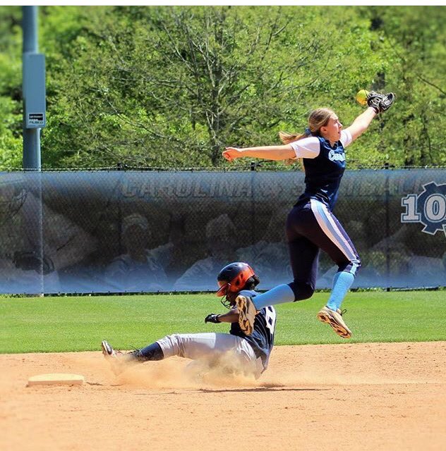 School is just around the corner and so is club softball ⚾️#UNCG20 #UNCG19 #UNCG18 #UNCG17 #uncg #getinvolved