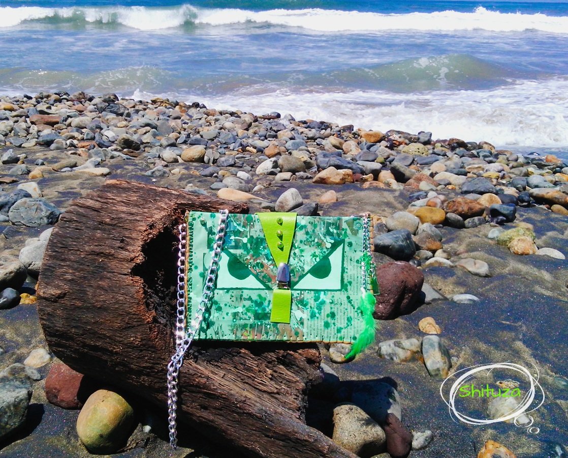 Shituza's tweet photo. Conoce nuestra linea de bolsos  @Shituza amigables con el medio ambiente y 100% #mexicanos https://t.co/hxPQNJWafY