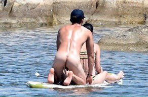GuyCandy_'s tweet photo. Orlando Bloom uncensored 😳 https://t.co/J3b23EEj3H