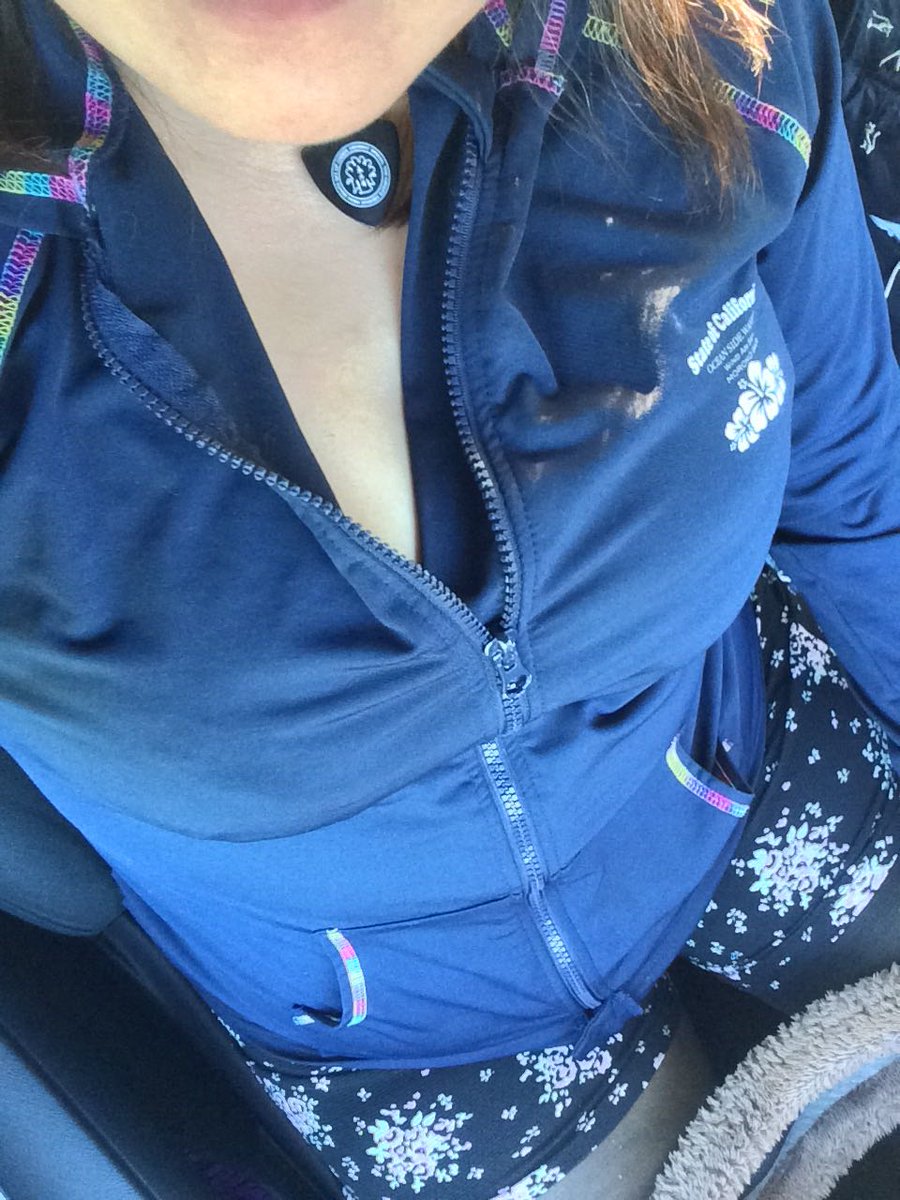 のぞみ 今年も しまむらラッシュガード しまむらステテコ しまむらトレンカに東京靴流通センターサンダルという色気無しの遊泳スタイル マリンスポーツというよりは部活感覚です いっぱい泳ぐぞ