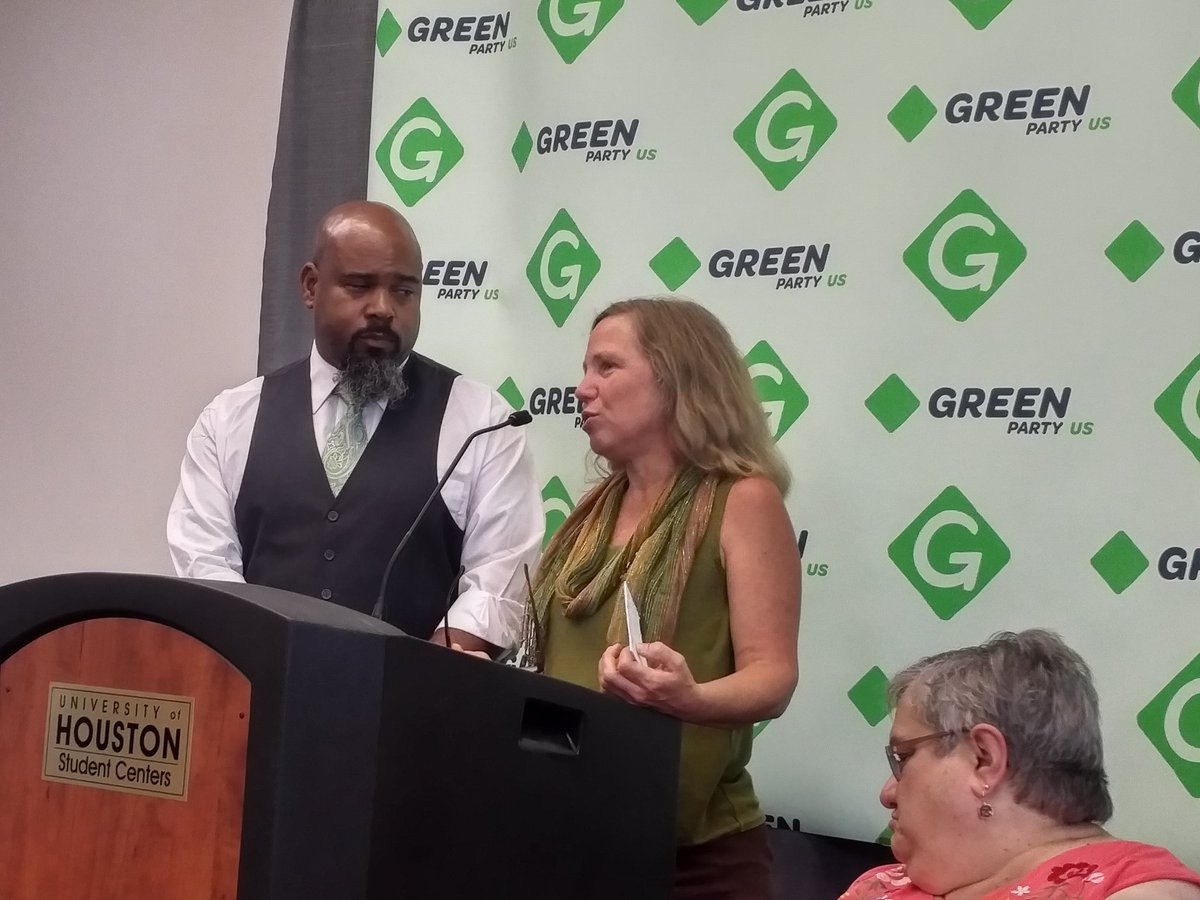 HarrisForBmore's tweet photo. Opening of the #GNC2016 #Green2016 with @flowers4senate https://t.co/NHHN2gj87T