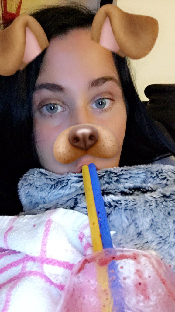 jadetoman90's tweet photo. #thursdaysesh #oops #nocaring 🙈🍓☺️ https://t.co/2pOT4kC4os