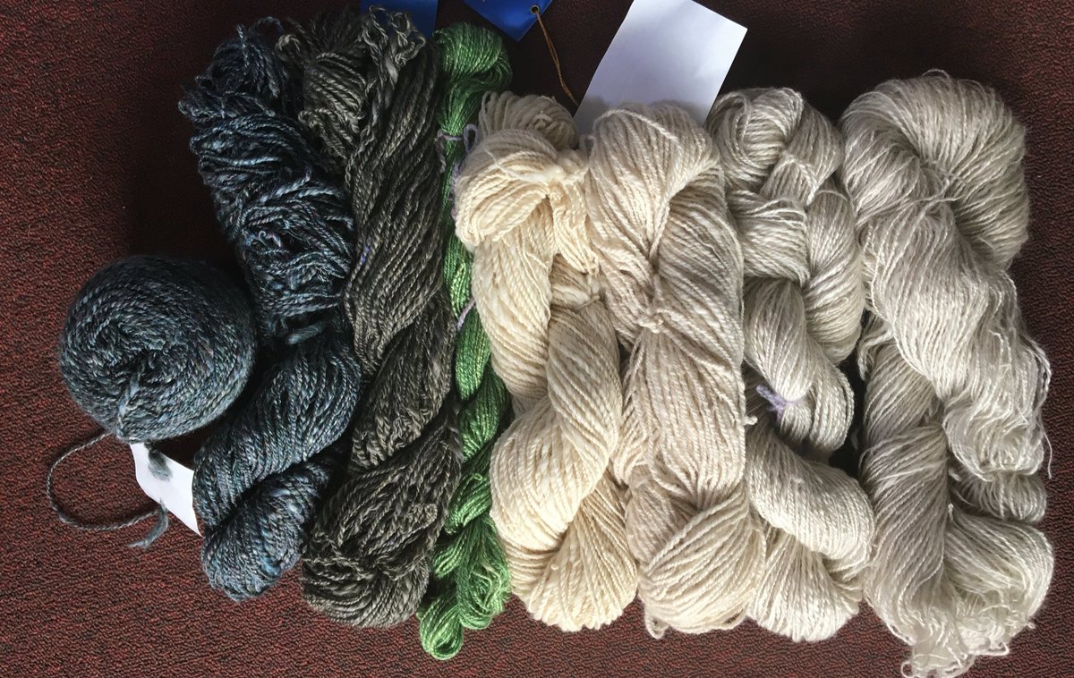 AnnieRaeMarques's tweet photo. Feeling better about the craft fair!!! #imakeprettythings #spinning #yarn https://t.co/Dj7jALAFTX