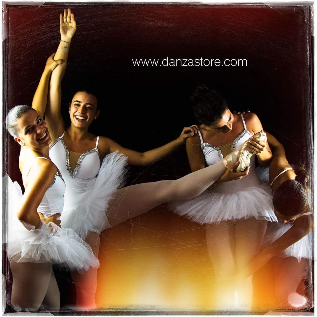 MedeaDanzaStore's tweet image. #danzastore la danza è soprattutto divertimento 
#danza #ballerine #tutù