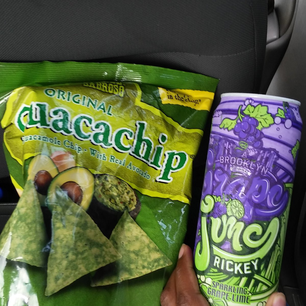 rashardcoe's tweet photo. My #Guacachips and my #SparklingGrapeLime for tomorrow!!!! ππππππ https://t.co/CA1Ng9OPuT