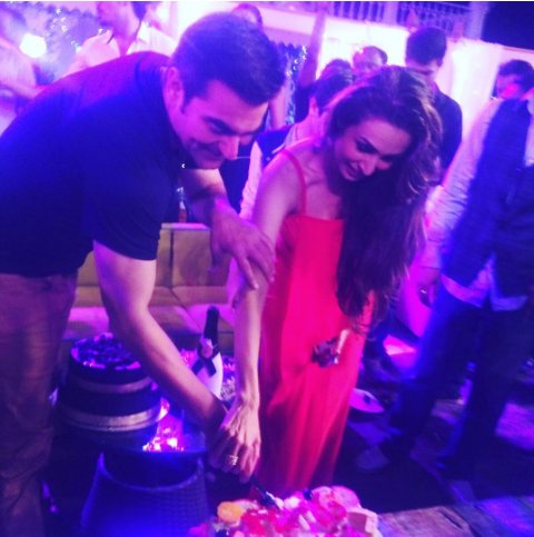 ArbaazKhanFC's tweet photo. 🎂 Happy birthday @arbaazSkhan 🎂 https://t.co/g5GPnJr8QB