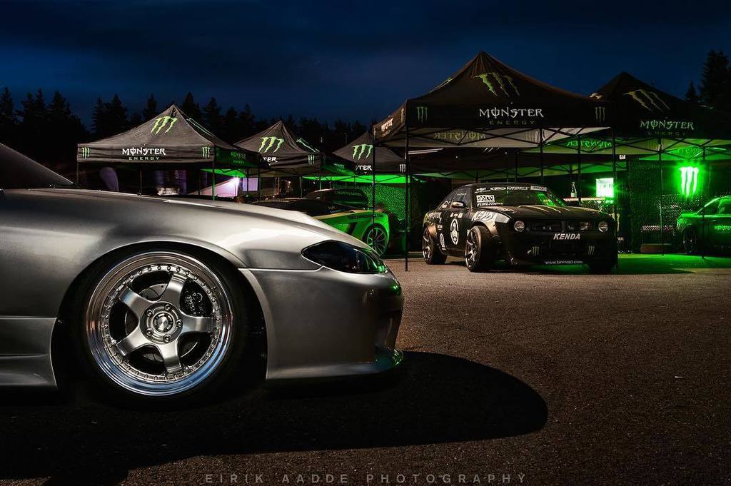 Aadde01's tweet photo. Pick your poison :) S15 or S14Boss ✌️ #gatebilByNight #carsinthedark #gatebil #gatebil2016… https://t.co/P8ap2aUFNY https://t.co/Ji6kvze9tL