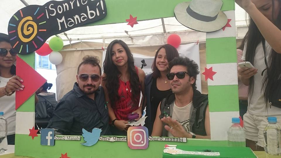 Sonrie_Manabi's tweet photo. @VERDE70oficial apoyando a #SonríeManabí #SolidariosEc #PorTiManabí #FelizJueves https://t.co/h9z34u3L8K
