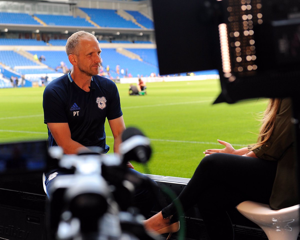 AmyAnnina's tweet image. Thanks to all 1000+ of our supporters who came today! Make sure you all catch my chat with the gaffer on #InTheCity