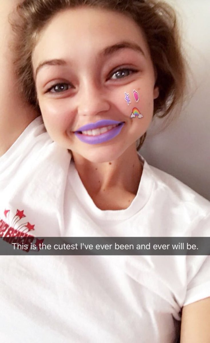 _ZiGiUpdates_'s tweet photo. #SC | Gigi Hadid vía Snapchat https://t.co/Cdqoy0NJp5