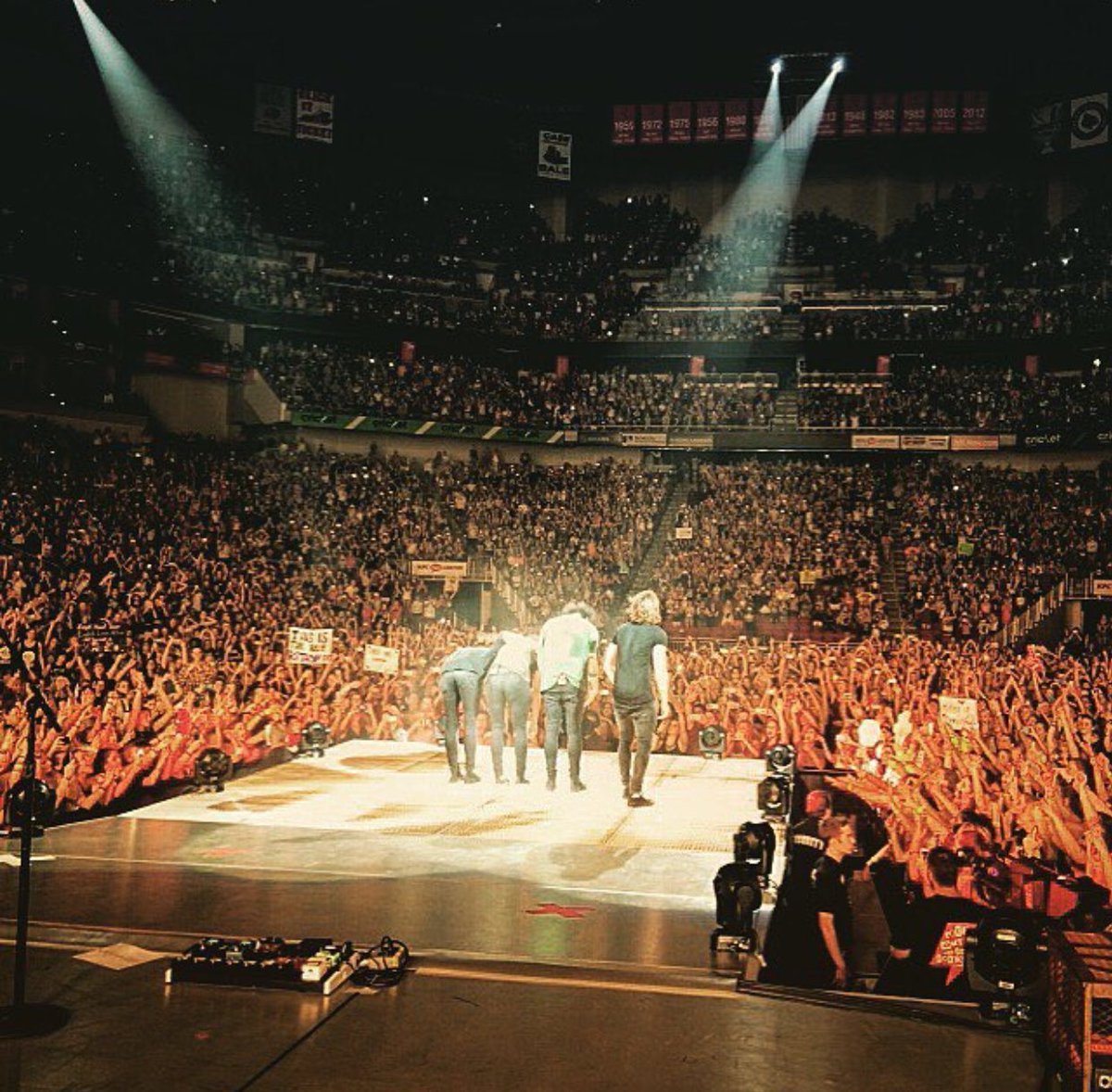 ROWYSO__KY's tweet photo. Well, it's been a year! I miss you all! I miss the boys! I miss #ROWYSOLouisville ! @5SOS https://t.co/a15RqEhmdP