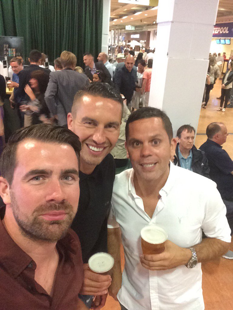 sgods1986's tweet image. Out with the mongs #SandownSelfie #freefish&amp;amp;chips