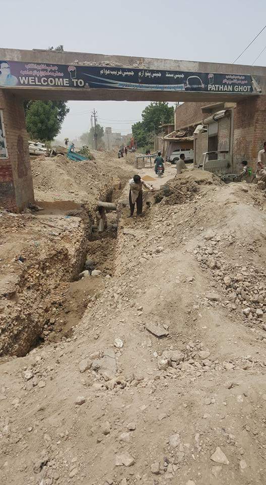 JamKhanShoroPPP's tweet photo. Work in progess of New Drainage Line Dia 18' Inchs in Pathan Goth Hussainabad, Qasimabad PS-47 HYD.#LGDeptSindh #PPP https://t.co/Ctd0NZV9ci