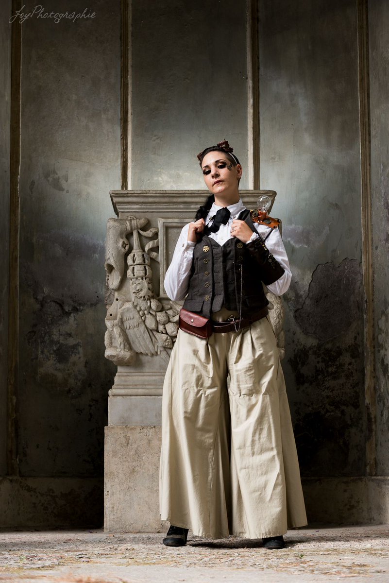 MilkAndTeaCos's tweet photo. altre due foto #steampunk dal #setfotografico fatto a #villacelimontana by Marco Novello e Joy Photographie https://t.co/ravywmhIIb