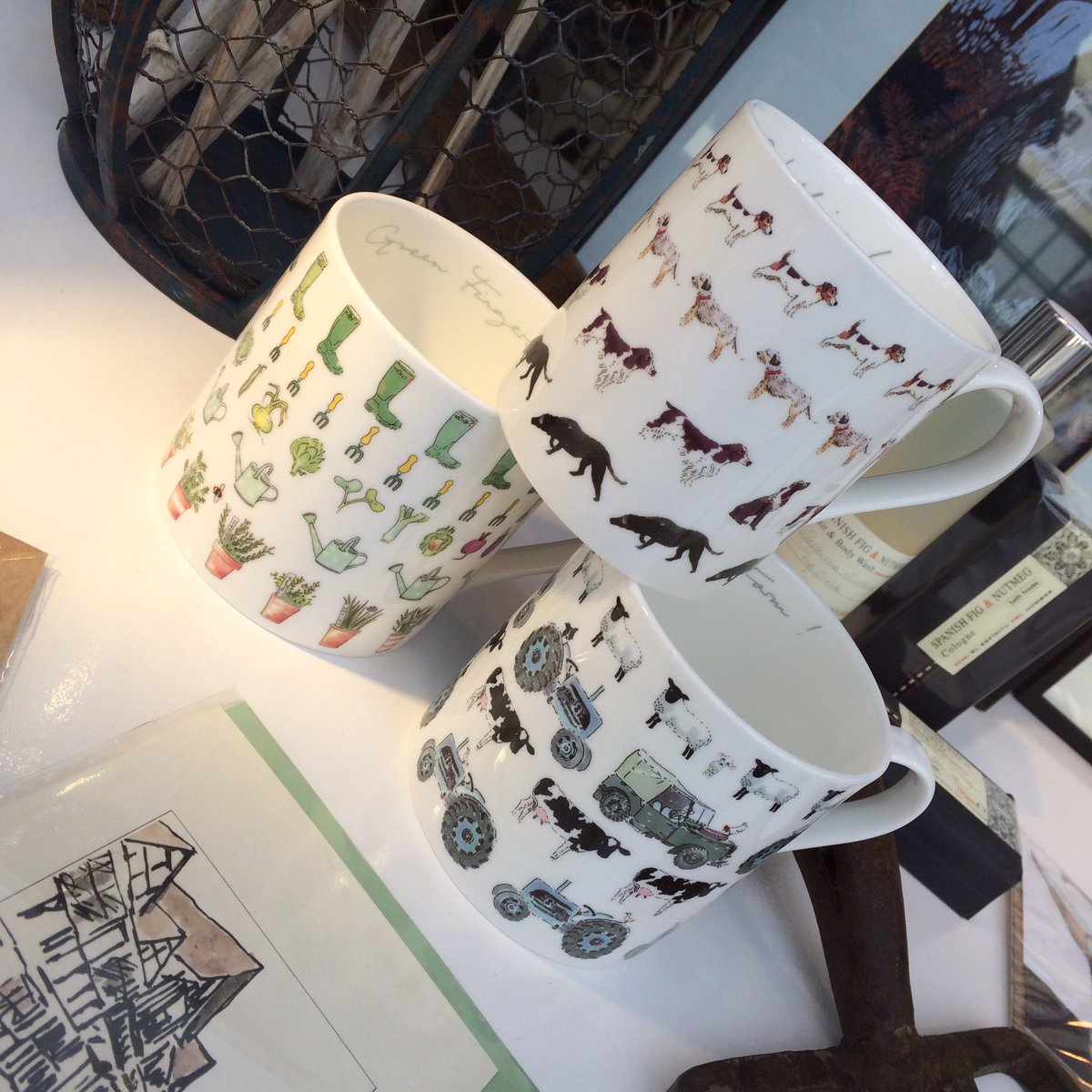 Craft_Workshops's tweet photo. Our latest window: #GardenTools #Lampshades #Mugs #Cards #Pictures #Scarves #AllThingsGorgeous https://t.co/wWkQxdvwi4