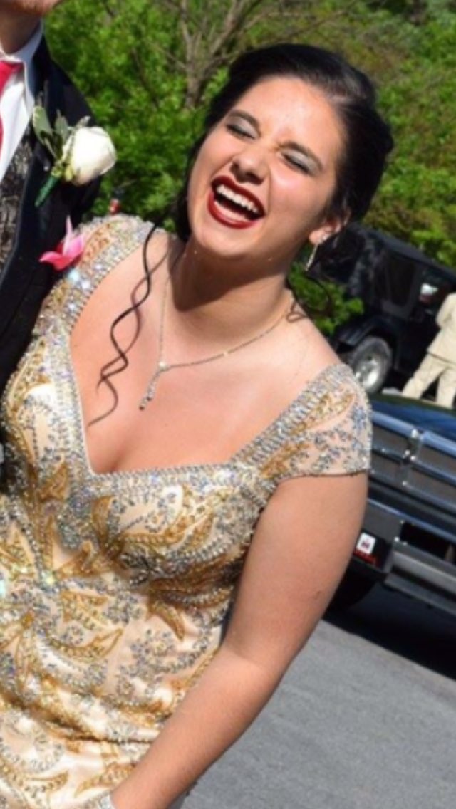 brandihobble's tweet photo. When you see your replacement😛😂 https://t.co/UVvQP2h5fp
