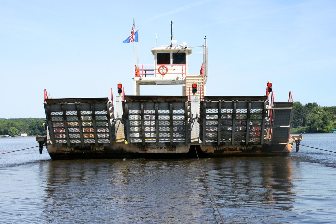WisconsinDOT's tweet photo. Check out the state’s only free ferry. WisDOT's Merrimac Ferry crosses Wis. River at Okee &amp; Merrimac. #WIPortsWeek https://t.co/da8pFuF5Og