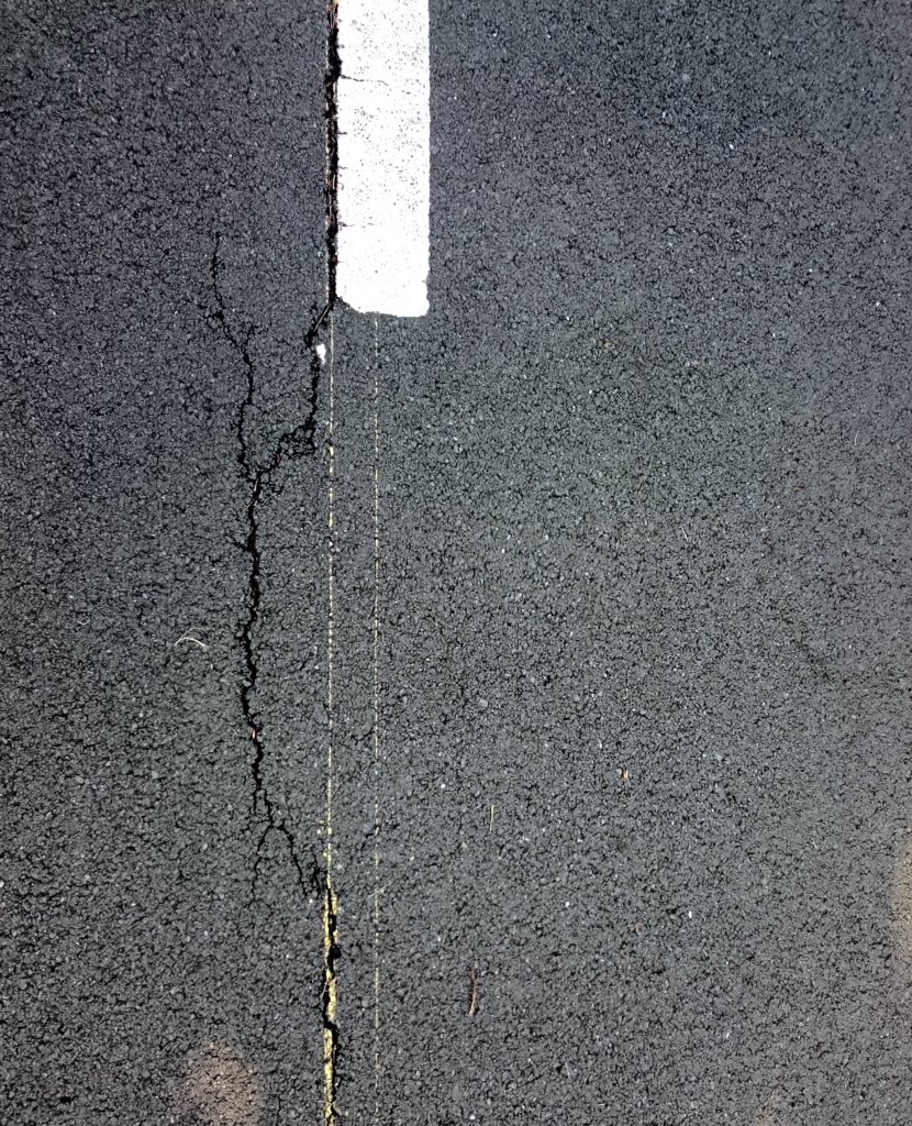 KarenWicks23's tweet photo. #abstracteverywhere #findinglines on the French pavement #linesinsuburbia @DavidSmithArt @brown_wills @kbwoodnews https://t.co/icpxtgACRd
