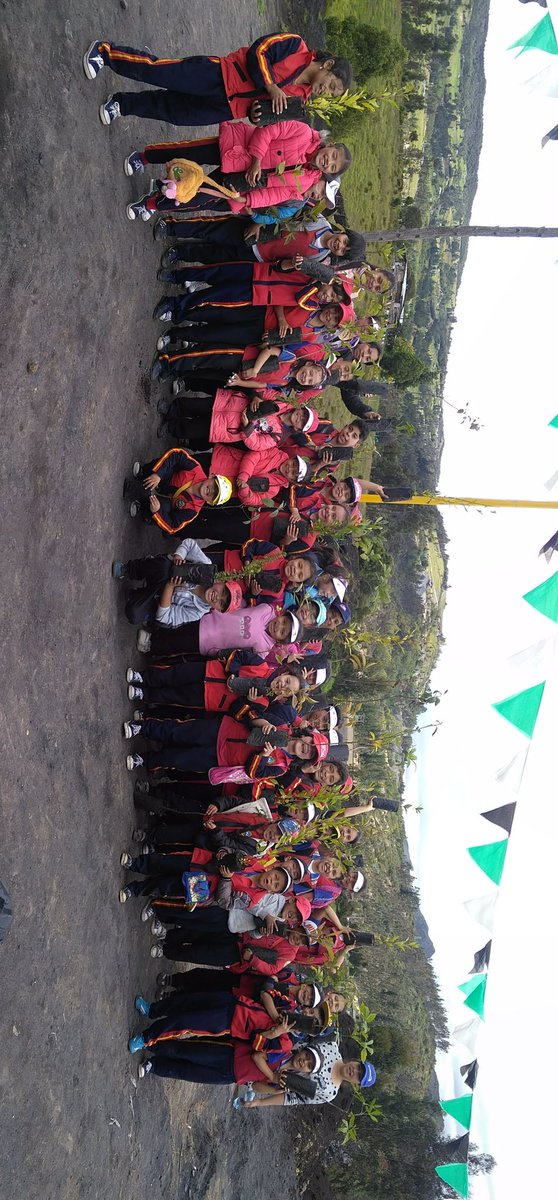 NCotame's tweet photo. El Festival Ambiental Minero en MINMINER sigue. Ahora nos apoyan las escuelas de la zona. Full educación ambiental https://t.co/PPTHsQREaC