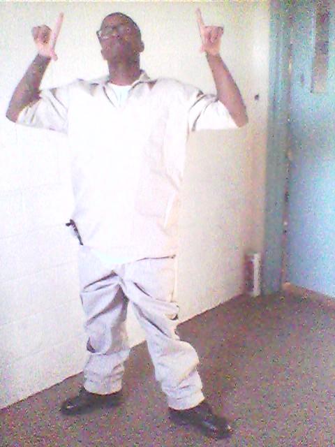 tiiiip_'s tweet photo. My brother sent me this talking bout "#LarryGuy" hahaha..miss him #freehim @west_gang https://t.co/w2M8Z2H9po
