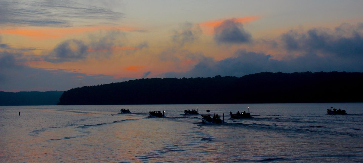 Carhartt's tweet image. Good luck to all the anglers on day 1 of the College Series Classic Bracket. bit.ly/2ayfMwB
#OutFishThemAll