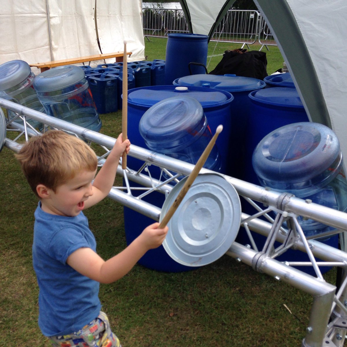 jo_eames's tweet photo. @WelHatCouncil thanks for a great #whplayday 2016. These little ones loved it π https://t.co/LvxnVendGu