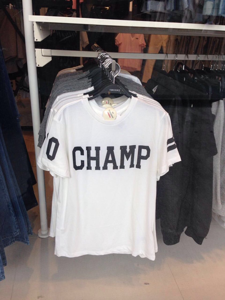 Camarachamp's tweet photo. Like si debería comprar esta playera 🤔 https://t.co/XsNyS2y0VU