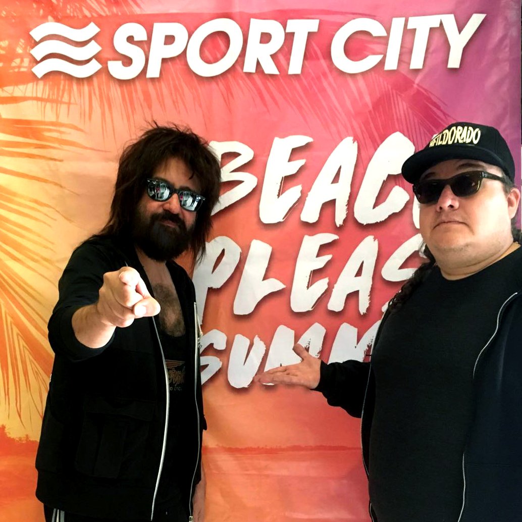 moderatto's tweet photo. Con el calor de este verano se antoja entrenar en pareja ¿no? @Sportcity_mx tiene una súper promoción #BeachpleaseSC https://t.co/ESk7xWAA65