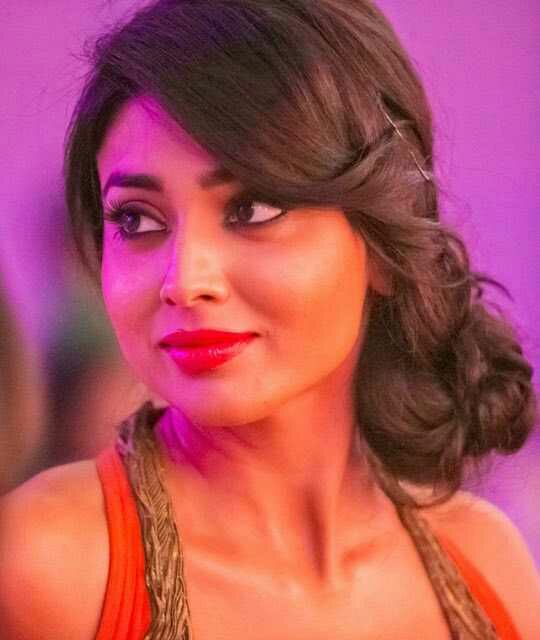 ShriyaSFC's tweet photo. #shriyasaran #shriya #shriyagallery #shriyaimages @shriya1109 🤗😍😘 ⚙ 1⚙ https://t.co/SiGv0fHqyI