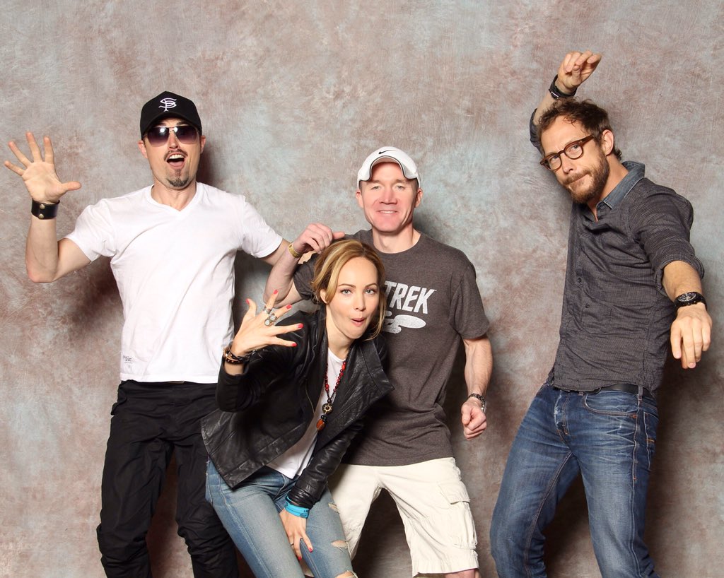 Mike_McGraw's tweet photo. @dallascomiccon #tbt This is probably my favorite. With @KseniaSolo @PaulRogerAmos and @KrisHolden_Ried #LostGirl https://t.co/If5XMJtMLY
