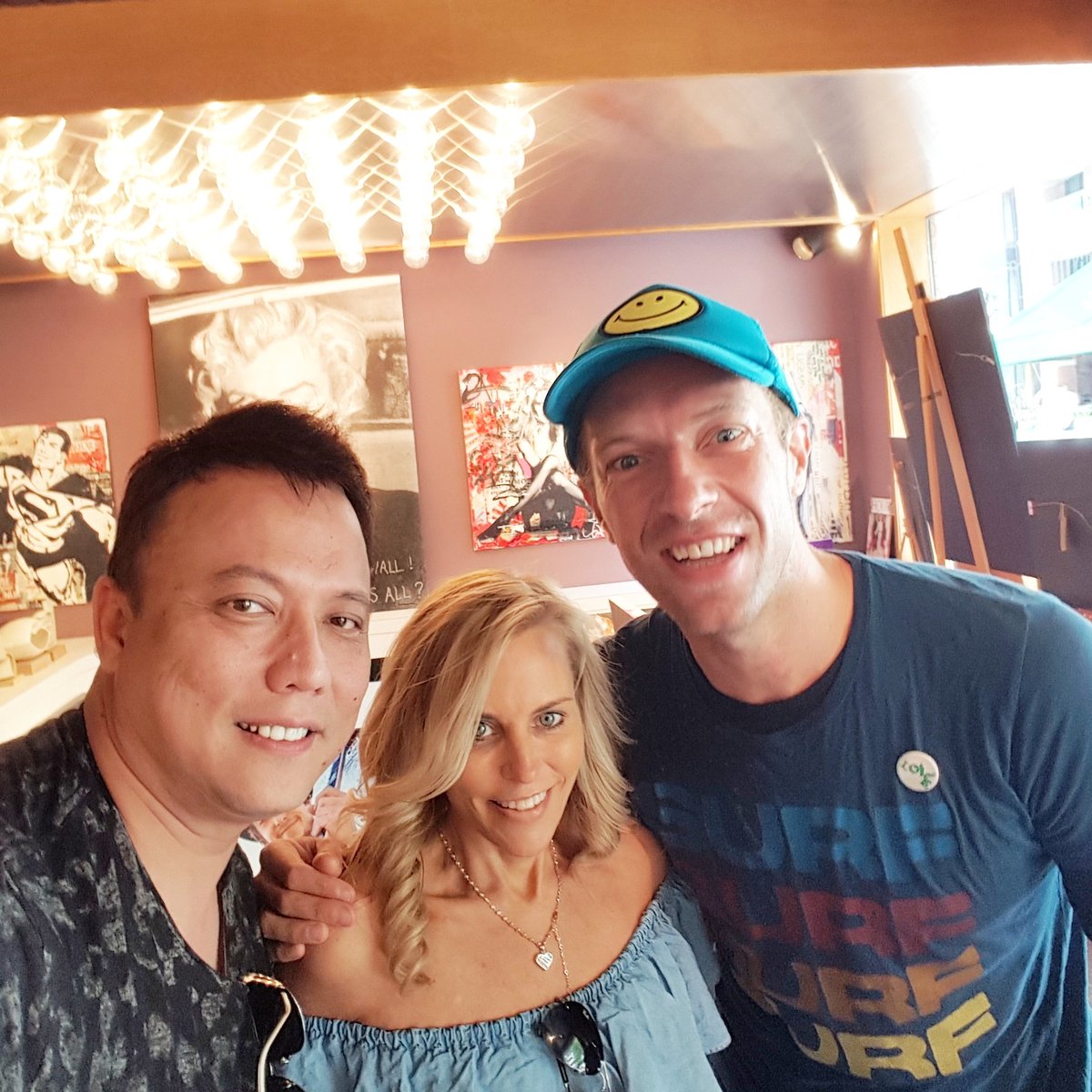 YulSession's tweet image. Ensoo??? With @coldplay Love the show. Nice guy with @wwexposure @arnelpineda