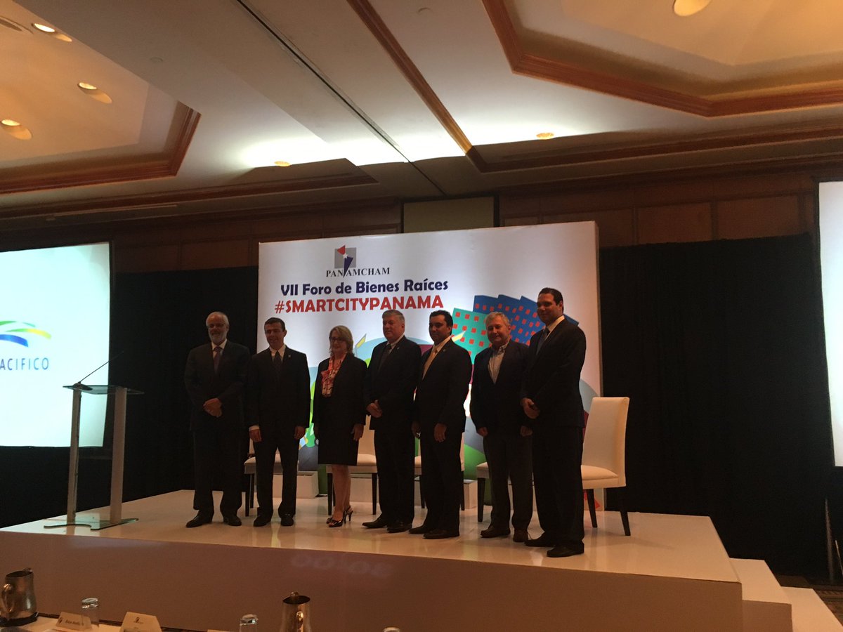 StephLom's tweet photo. Ya! El foro #SmartCityPanama de @panamcham esta iniciando! @InnovacionPma @panamamunicipio @qlupanama https://t.co/RIR1CpK3Af