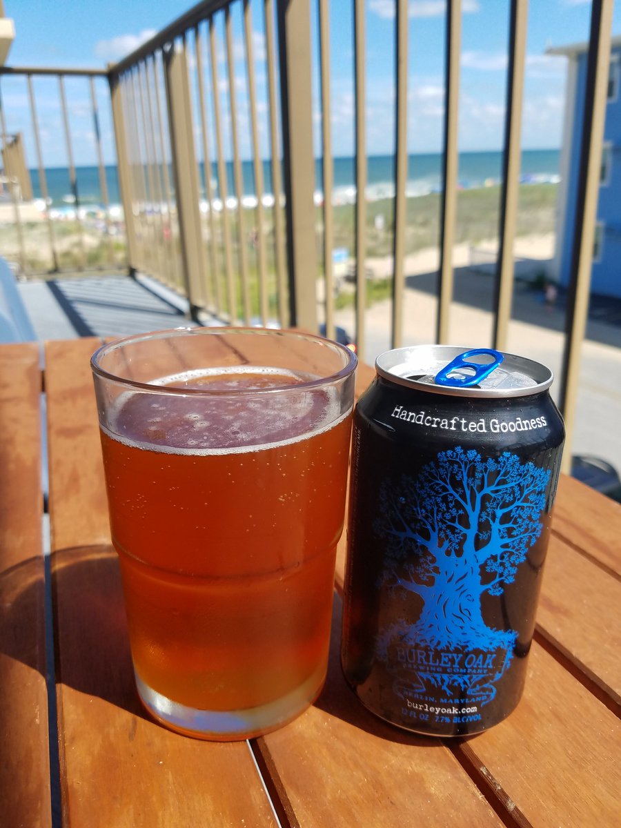 CBedfordDC's tweet image. Guess who found @BurleyOak Double IPA to cap off the workday,  @martinavila ? #NotATrickQuestion