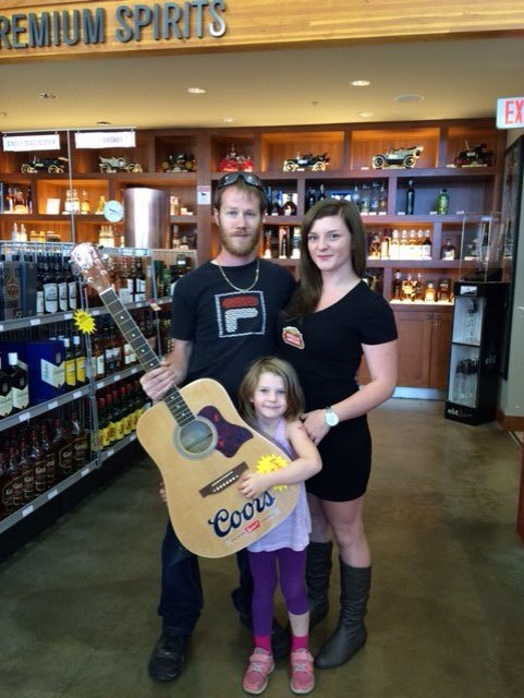 Congrats 2 Nathan for his win here at <a href="/LiquorPlanet/">Liquor Planet</a> Now he can serenade his fam with his new @CoorsBanquetCA guitar!