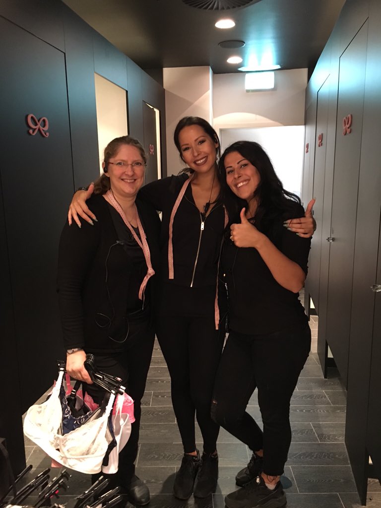 HKM_Trainer's tweet photo. I am impressed with my #Sheros in Cologne! What a great Personal shopper mentality today #hunkemoller #HKMacadamy https://t.co/IAuOc12Bne