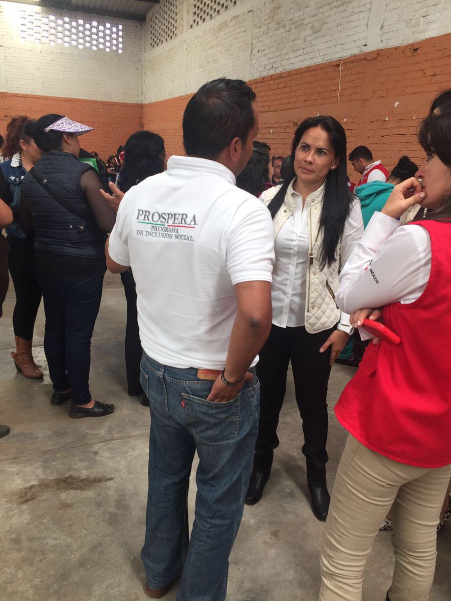 AlejandraDMV's tweet photo. En Santiago Undameo, supervisando nuestro trabajo para siempre ser mejores y darle mejor servicio a @Prospera. https://t.co/xvBAx7KEcu