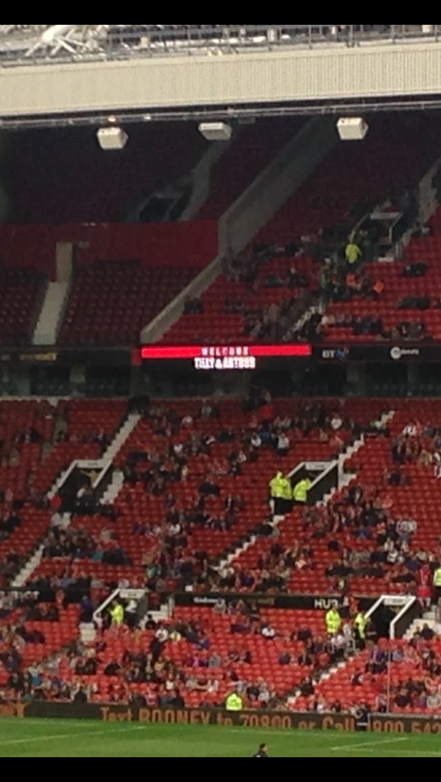 Great night watching Wayne Rooneys testimonial, 2 happy kids &amp; dad ⚽️😃 <a href="/WayneRooney/">Wayne Rooney</a> <a href="/FoundationWR/">Wayne Rooney Foundation</a> <a href="/ManUtd/">Manchester United</a>