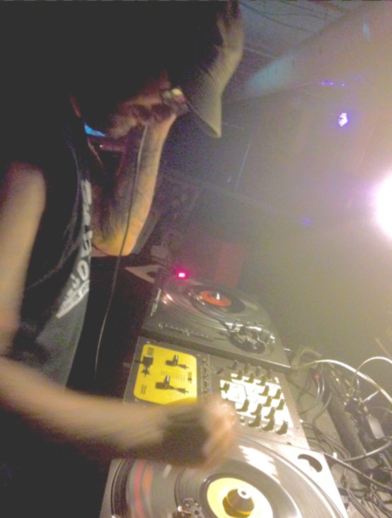 discographydjs's tweet photo. Thanks to our guests at
#Discography53 07/31
@BaltimoreMMXI,
DJs Carla Coma and
Broken Mohawk!
What a party! https://t.co/NeFjHUMzPs