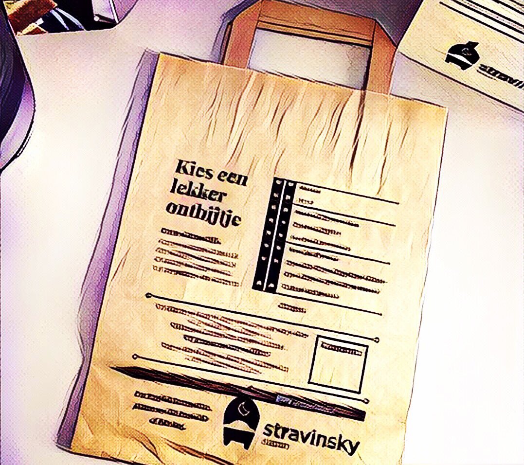 Op tijd weg? Dan hangen we 's morgens jouw ontbijt aan je deur! Want breakfast in bed? Sleep at <a href="/StravinskyHngl/">Stravinsky</a>! 😉