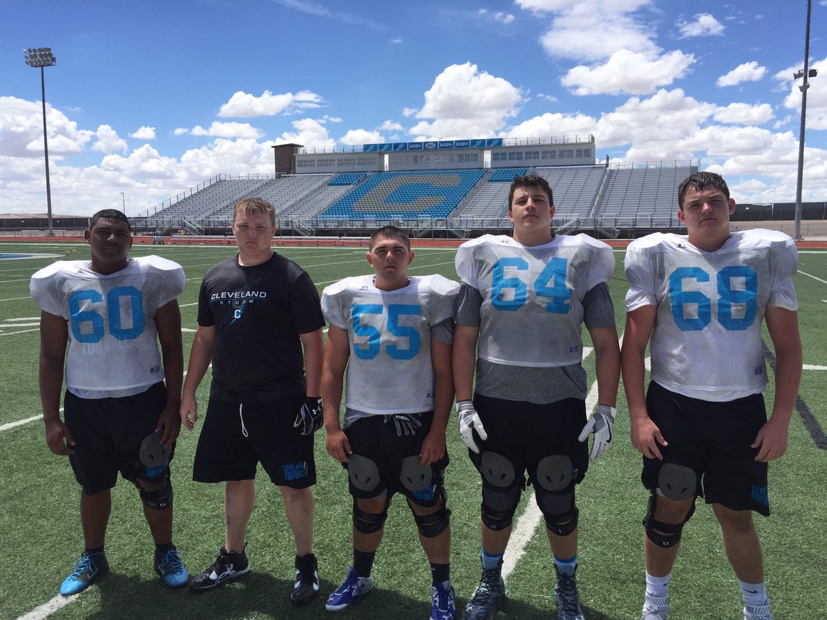 Coach_Ridenour's tweet photo. Easy decision today. Our O-Linemen were the Day 4 "Grinders of the Day" #poorhungrydriven https://t.co/O6OsIqXz3t