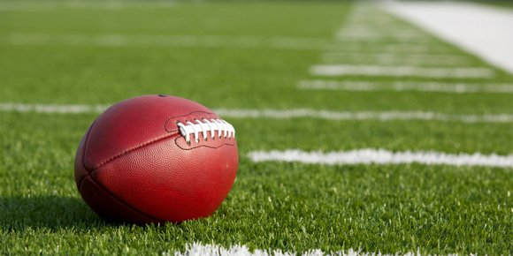 sukumar_ram's tweet photo. Does football have anything to do with #custserv &amp; #cctr? Read to learn more https://t.co/rhHPLwwfSN https://t.co/1dL9K1b3EU