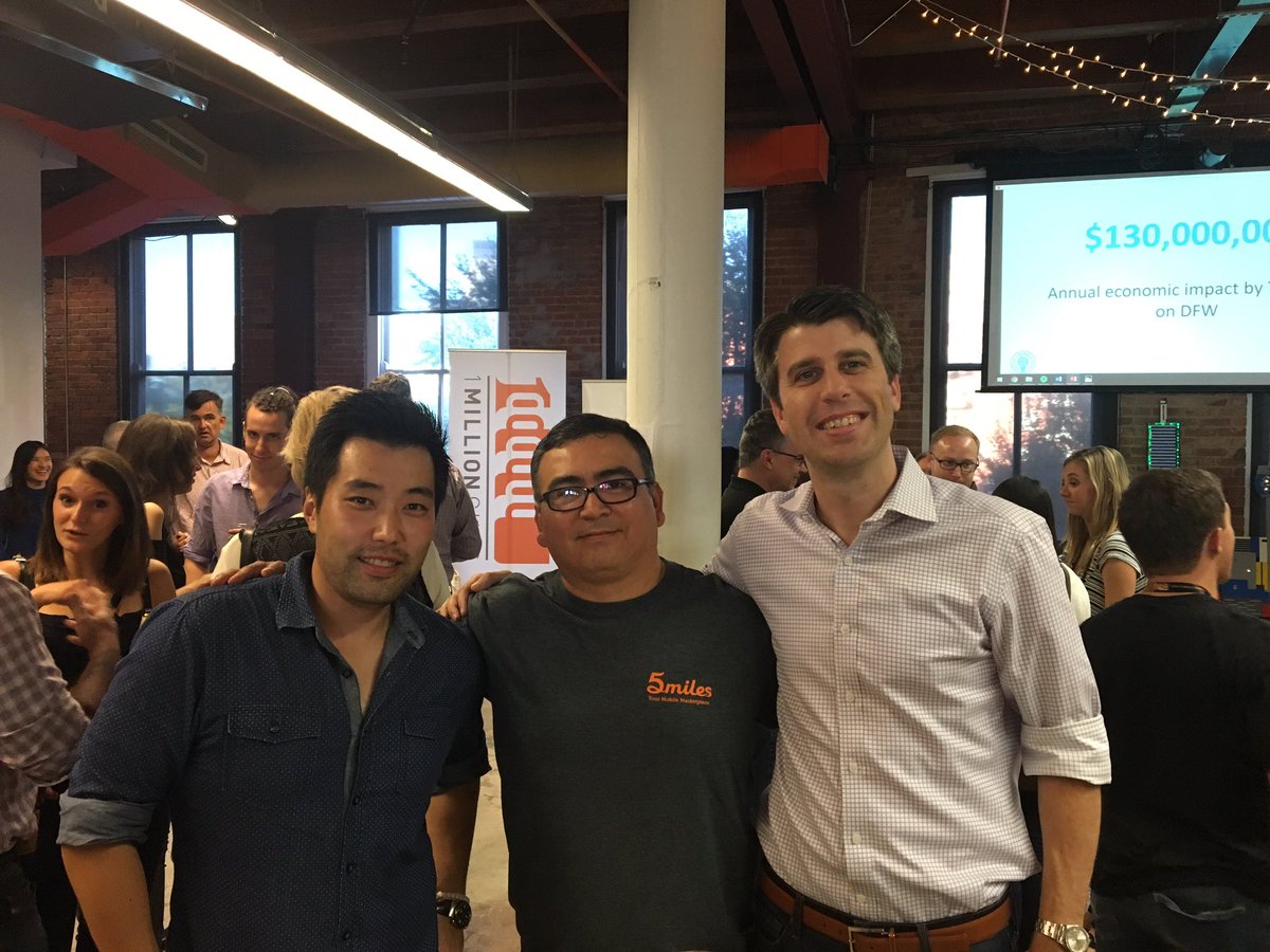 soferd_'s tweet photo. Great event at the @theDECtx for their ReLaunch party!! Awesome to meet local startups like 5miles!! Employee #1!! https://t.co/ItcCwuVeXT